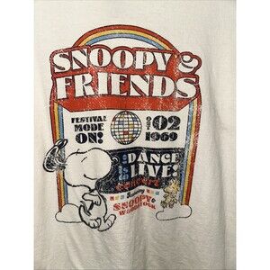 Ladies Peanuts snoopy Sz Ex Lg T Shirt